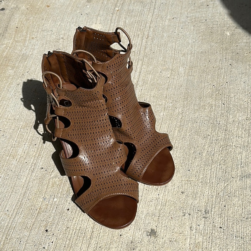 Women’s zip up heels.